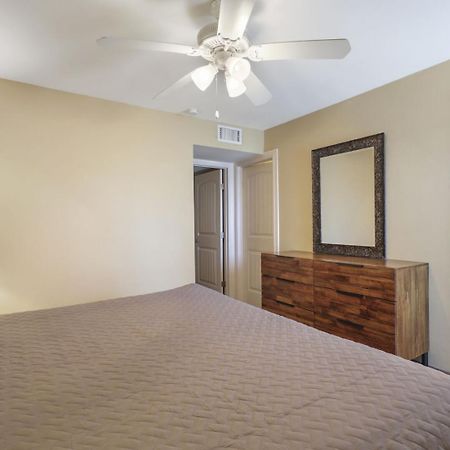 Ground Floor Beachfront Beauty! Steps To The Beach And Pool South Padre Island Rum bild
