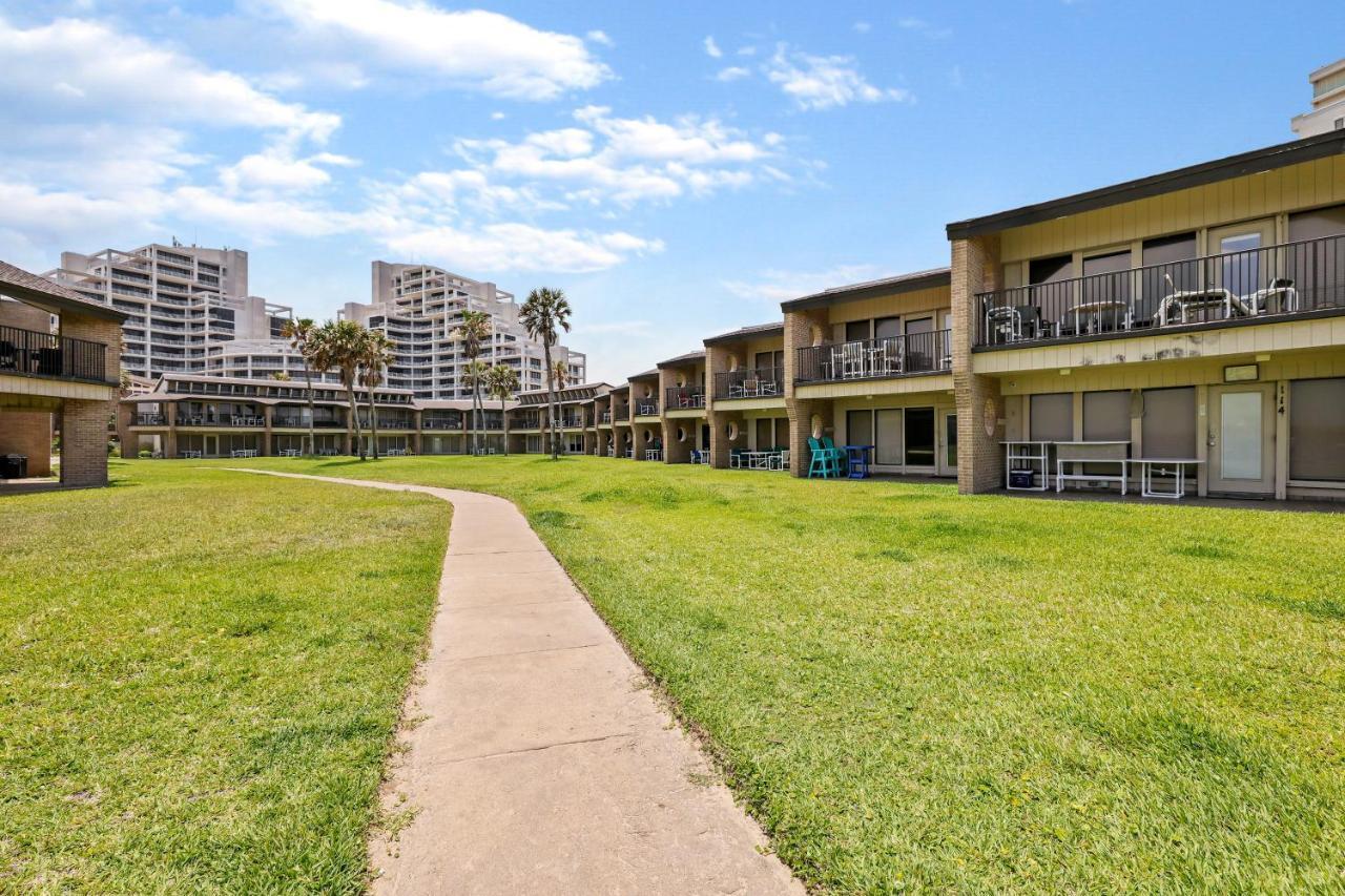 Ground Floor Beachfront Beauty! Steps To The Beach And Pool South Padre Island Exteriör bild