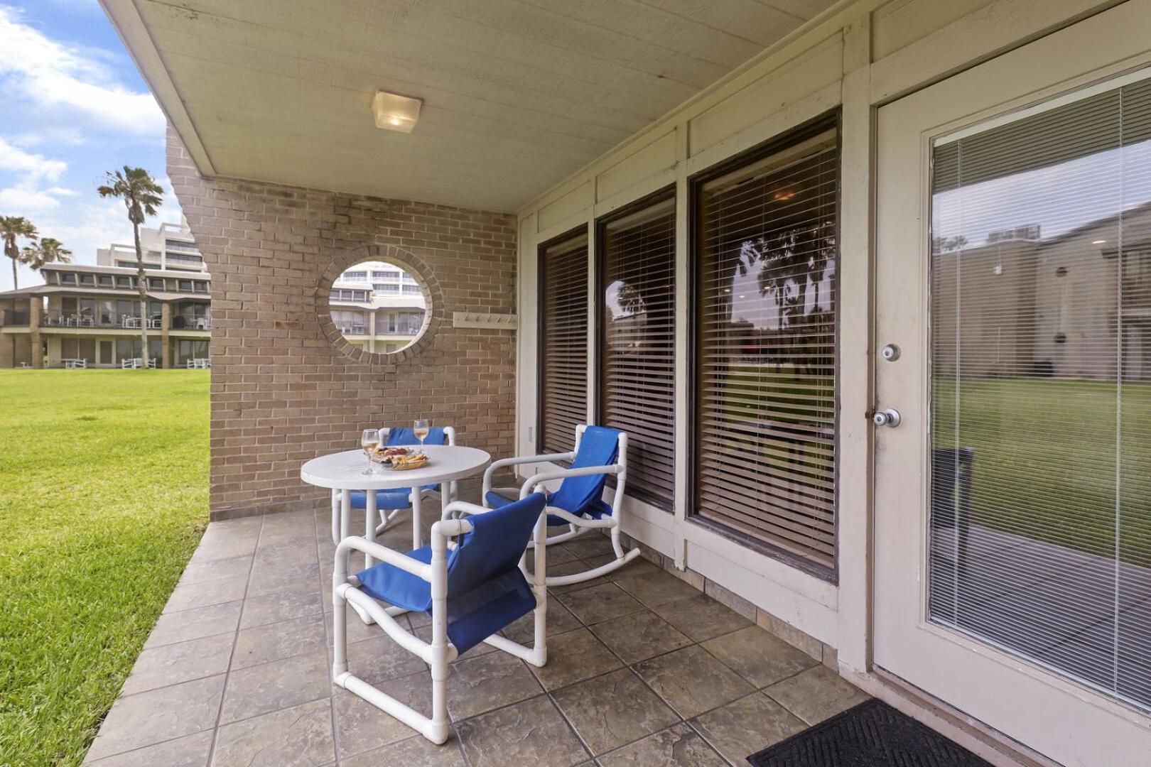 Ground Floor Beachfront Beauty! Steps To The Beach And Pool South Padre Island Rum bild