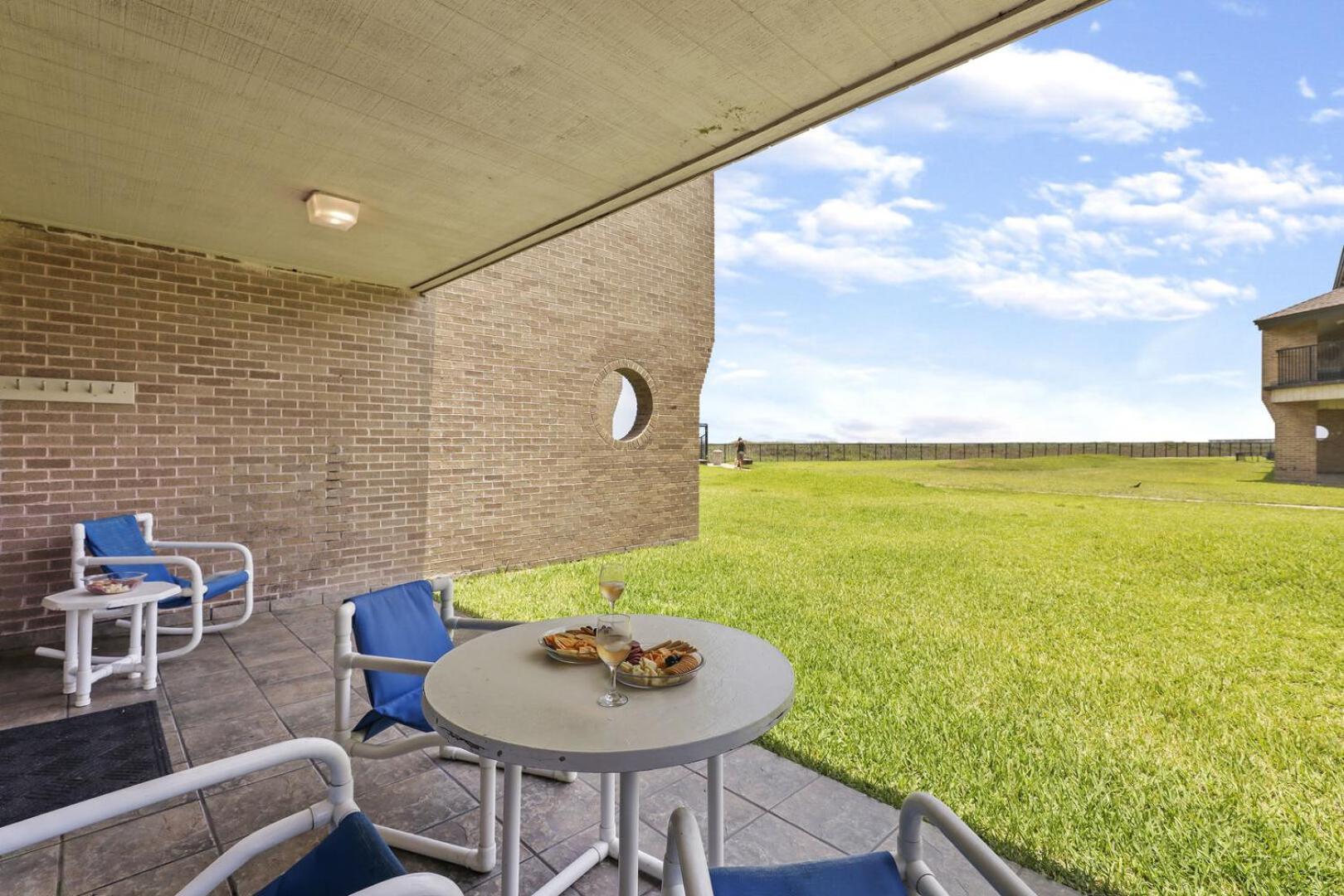 Ground Floor Beachfront Beauty! Steps To The Beach And Pool South Padre Island Rum bild